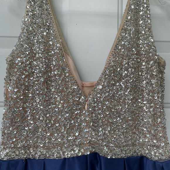 Navy Grad dress with sequins - Picture 9 of 9